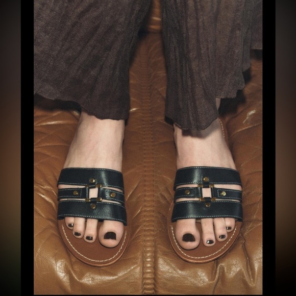 sandals - Picture 5 of 7